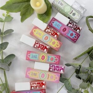 New lip oil